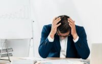 Os Perigos Invisíveis: Como a Síndrome de Burnout Impacta a Produtividade no Trabalho